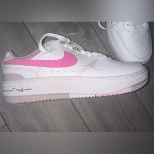 Nike Women's White and Pink Sneakers